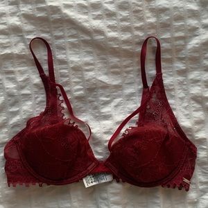 NWOT Calvin Klein Strappy Demi Bra, 32b